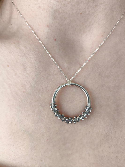 gümüş tanem kolye - anlamlı nokta tasarımı