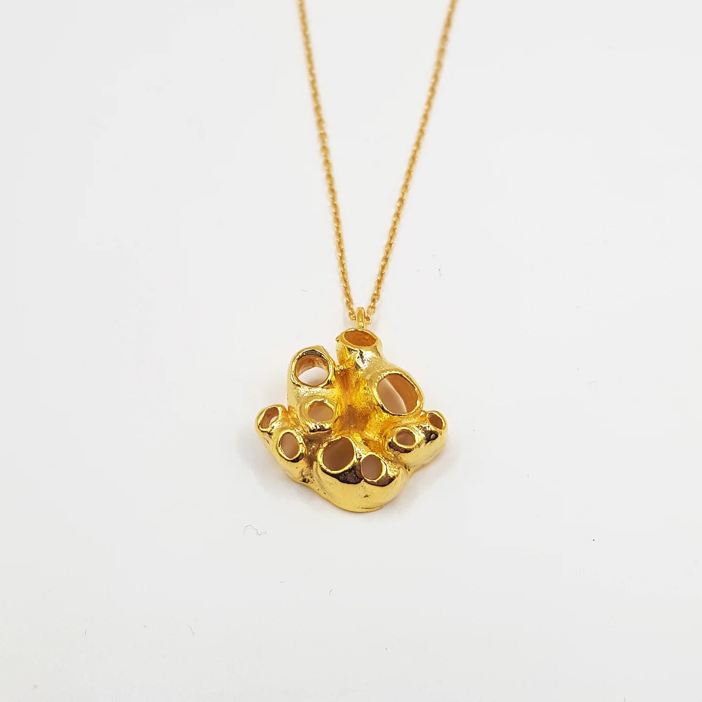 amorf kolye - tulumlulardan ilham alınmış organik formlu gümüş takı