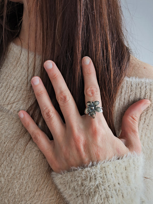 Vintage Çiçek Yüzük