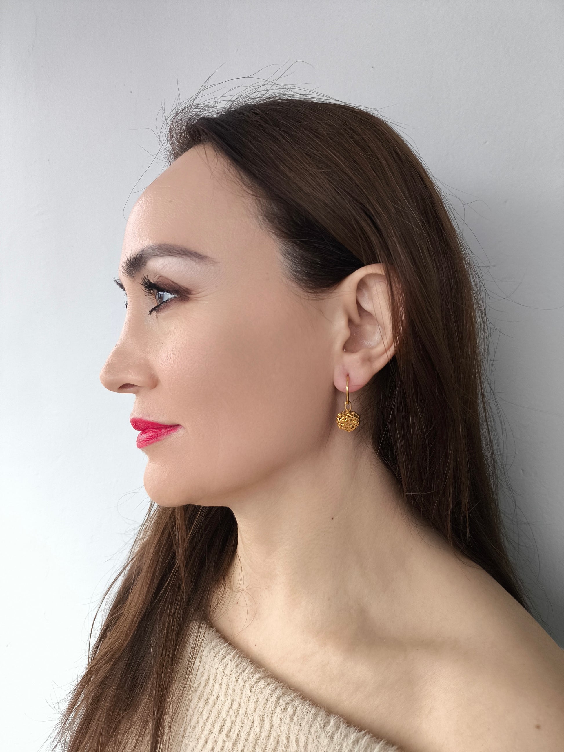 su damlası küpe – altın kaplama el yapımı gümüş klipsli arınma temalı takı