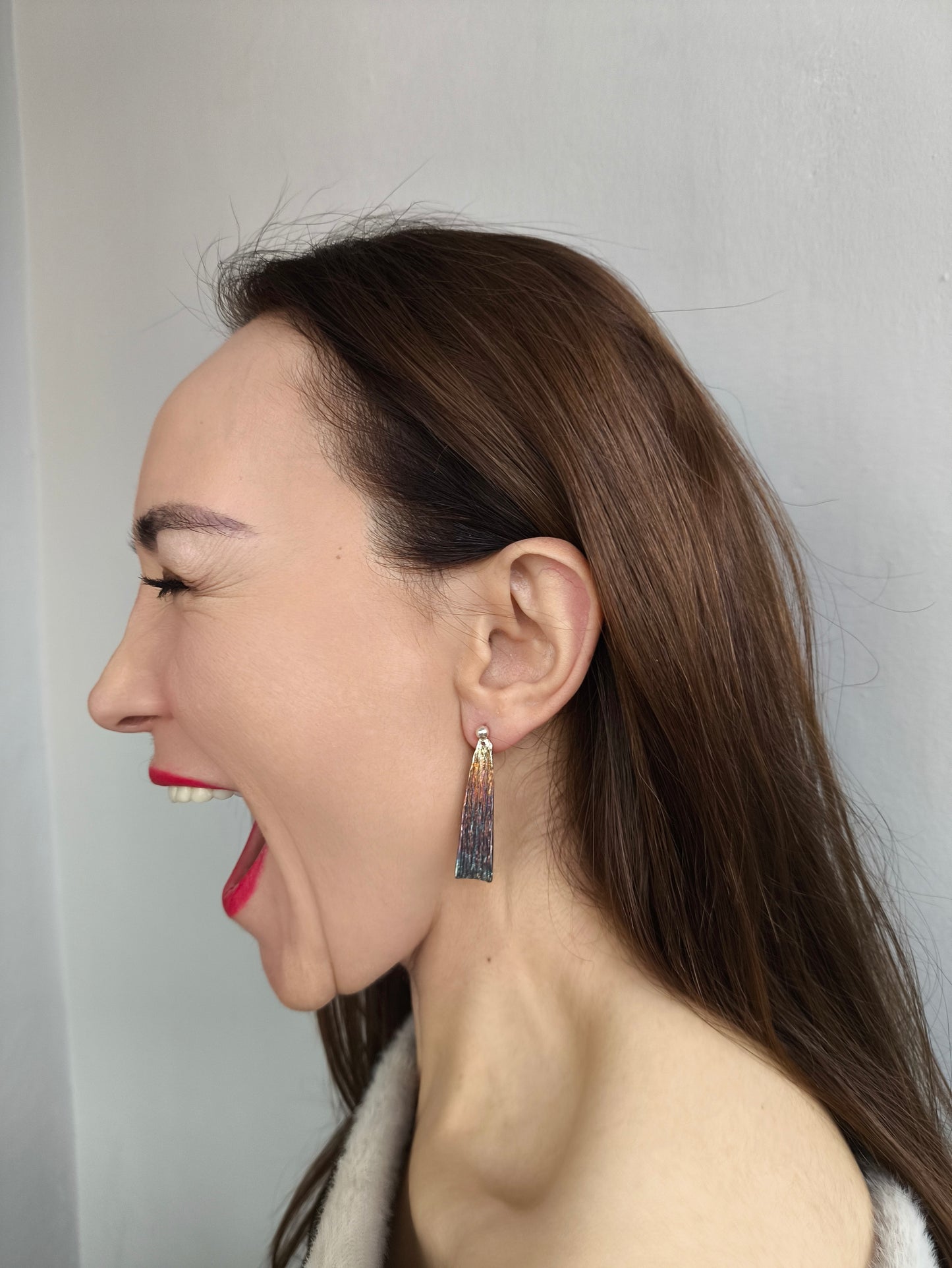 Su İzi | Büyük Boy| Gökkuşağı, Gümüş ve Altın Dokunuşlu | Doğadan İlham Alan Tasarım Küpe