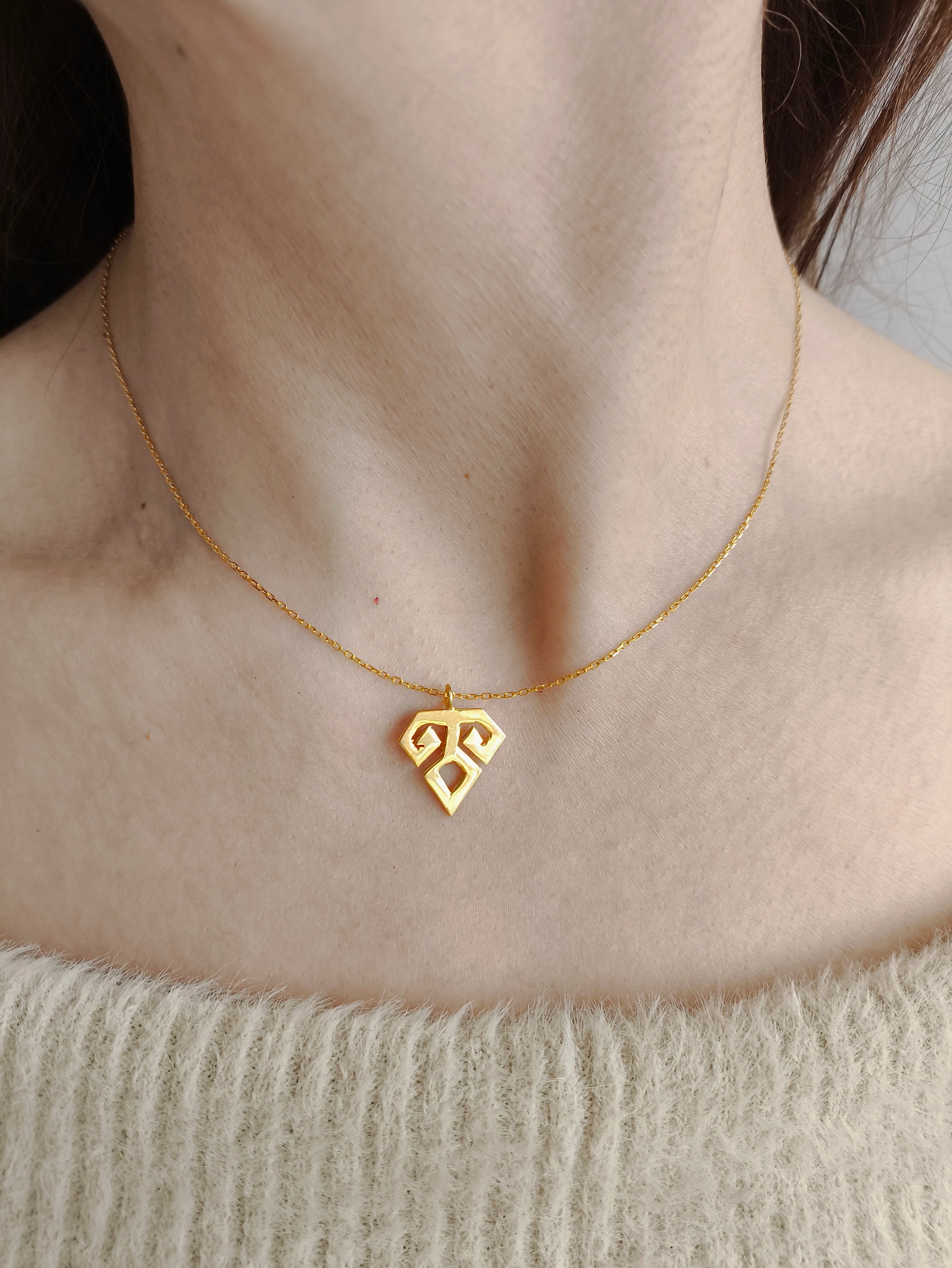 koç boynuzu kolye – bereket ve güç sembolü 22k altın kaplama