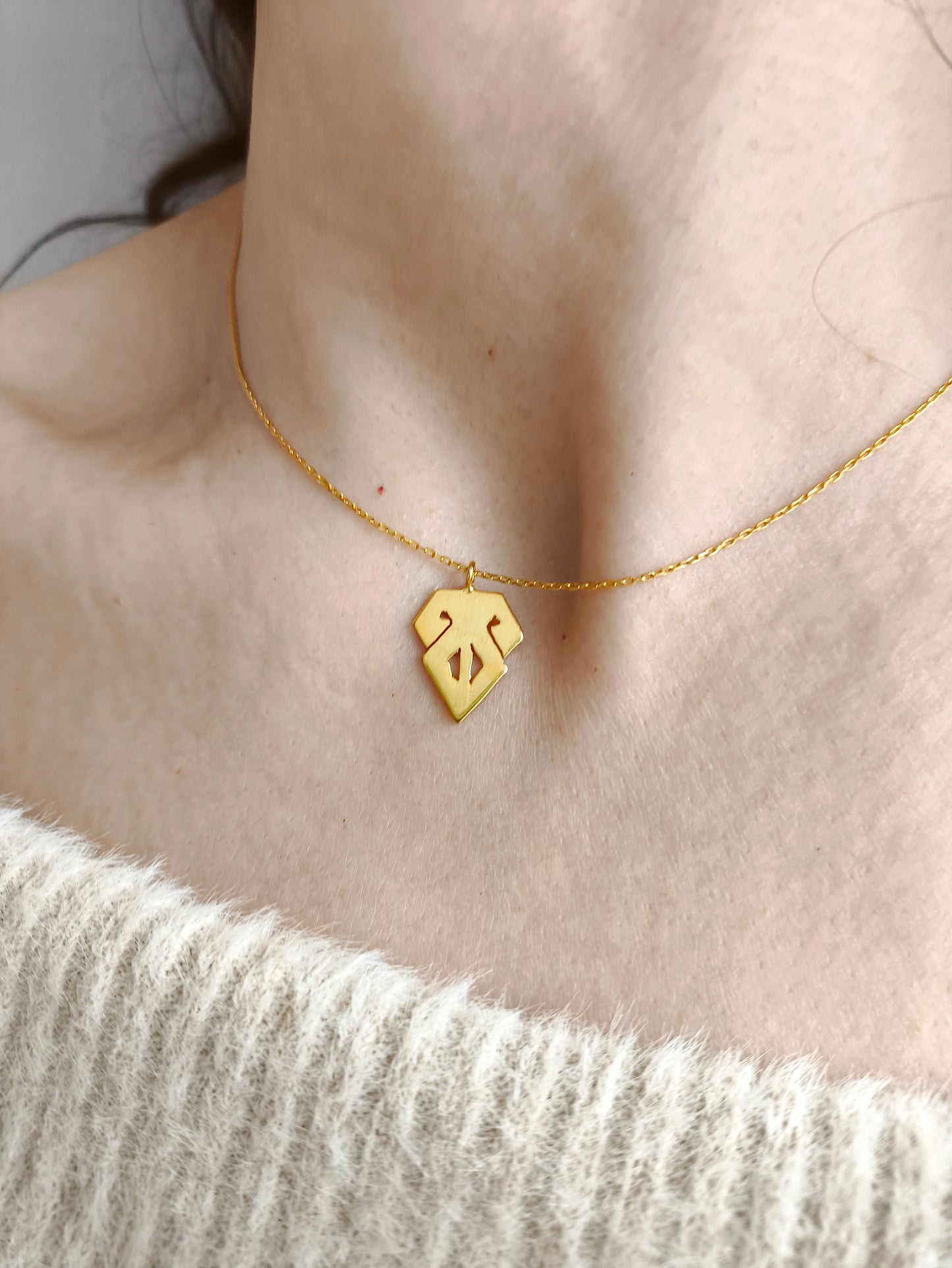 koç boynuzu kolye – zarif altın kaplama bereket sembolü