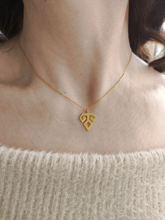 koç boynuzu kolye – bereket ve güç sembolü 22k altın kaplama