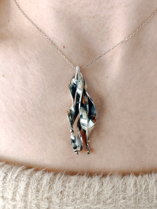 pembe kaktüs yaprak kolye – doğadan esinlenen 925 ayar gümüş zarif takı