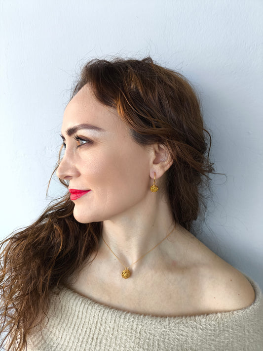 su damlası küpe – altın kaplama el yapımı gümüş klipsli arınma temalı takı