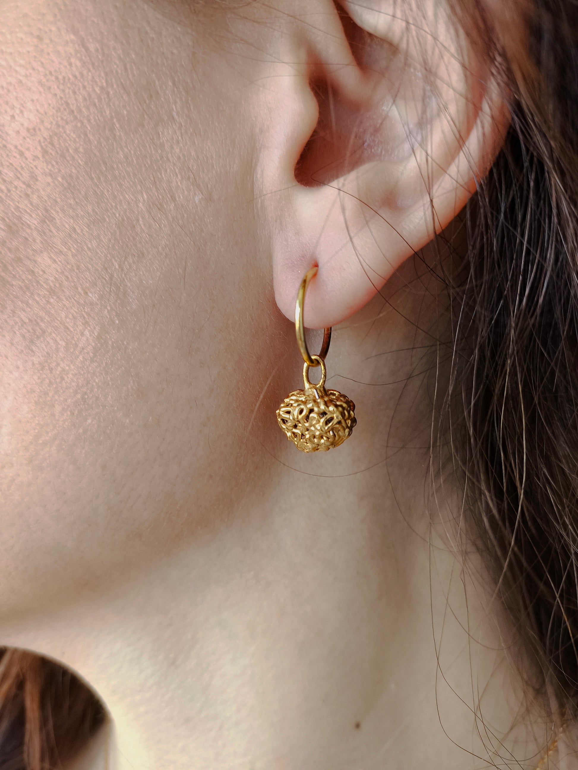 su damlası küpe – altın kaplama el yapımı gümüş klipsli arınma temalı takı