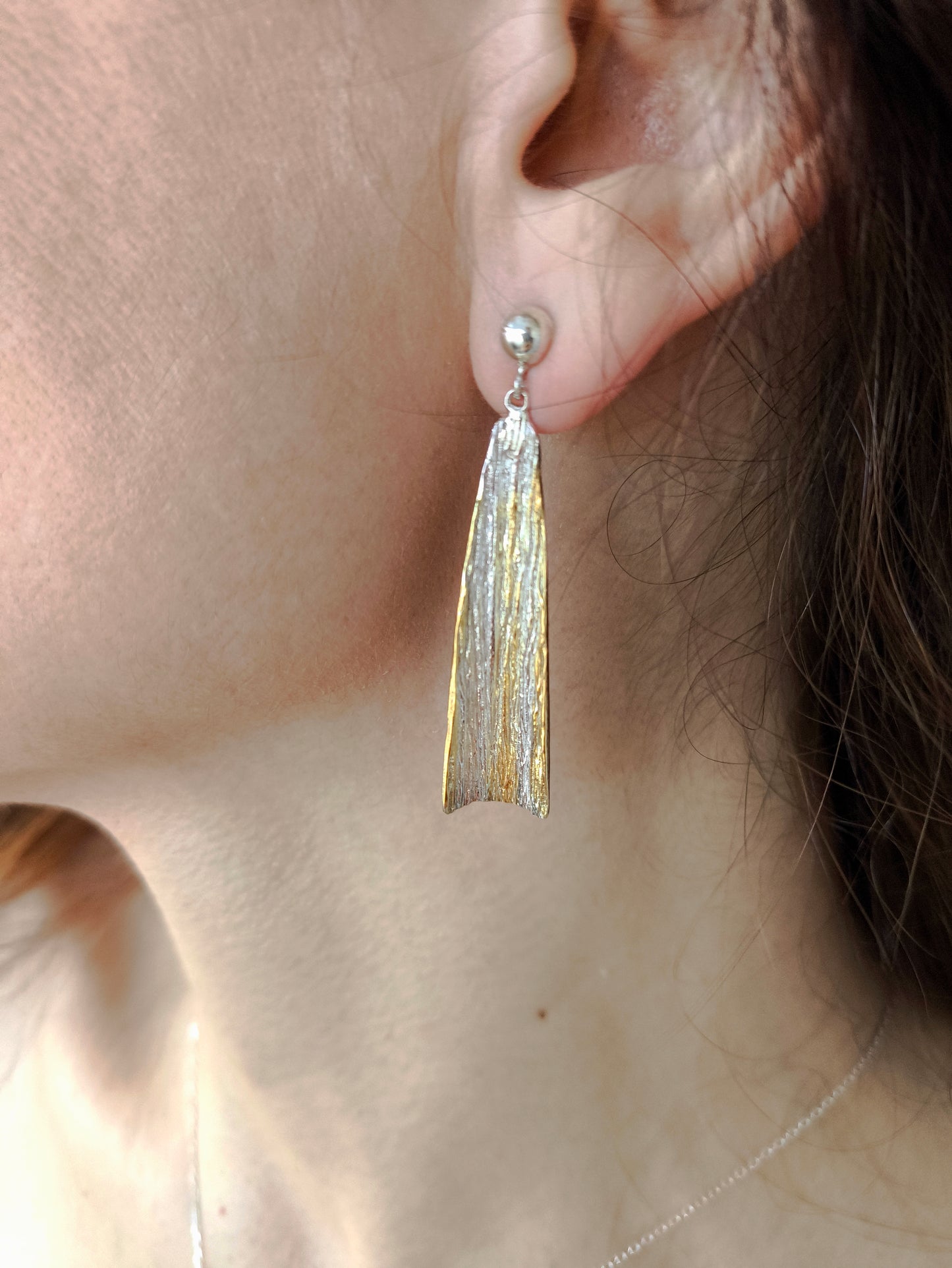 Su İzi | Büyük Boy| Gökkuşağı, Gümüş ve Altın Dokunuşlu | Doğadan İlham Alan Tasarım Küpe