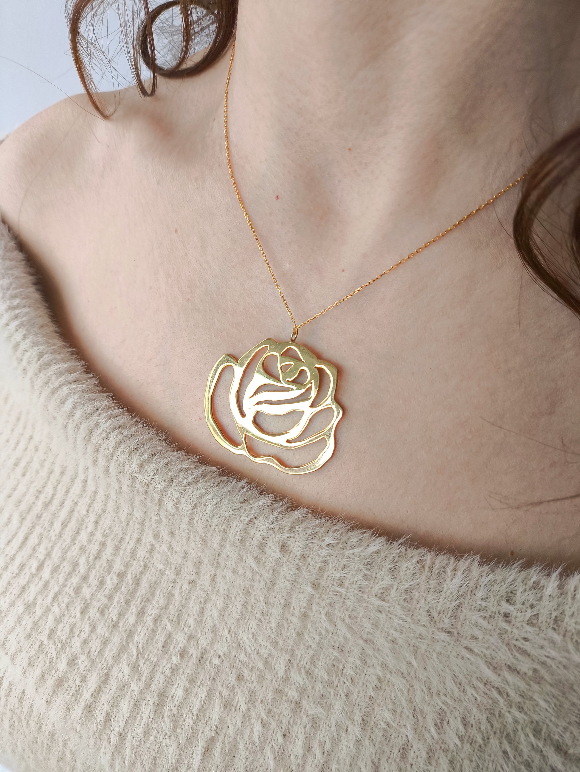 gül desen kolye – 22k altın kaplama yüksek frekanslı takı