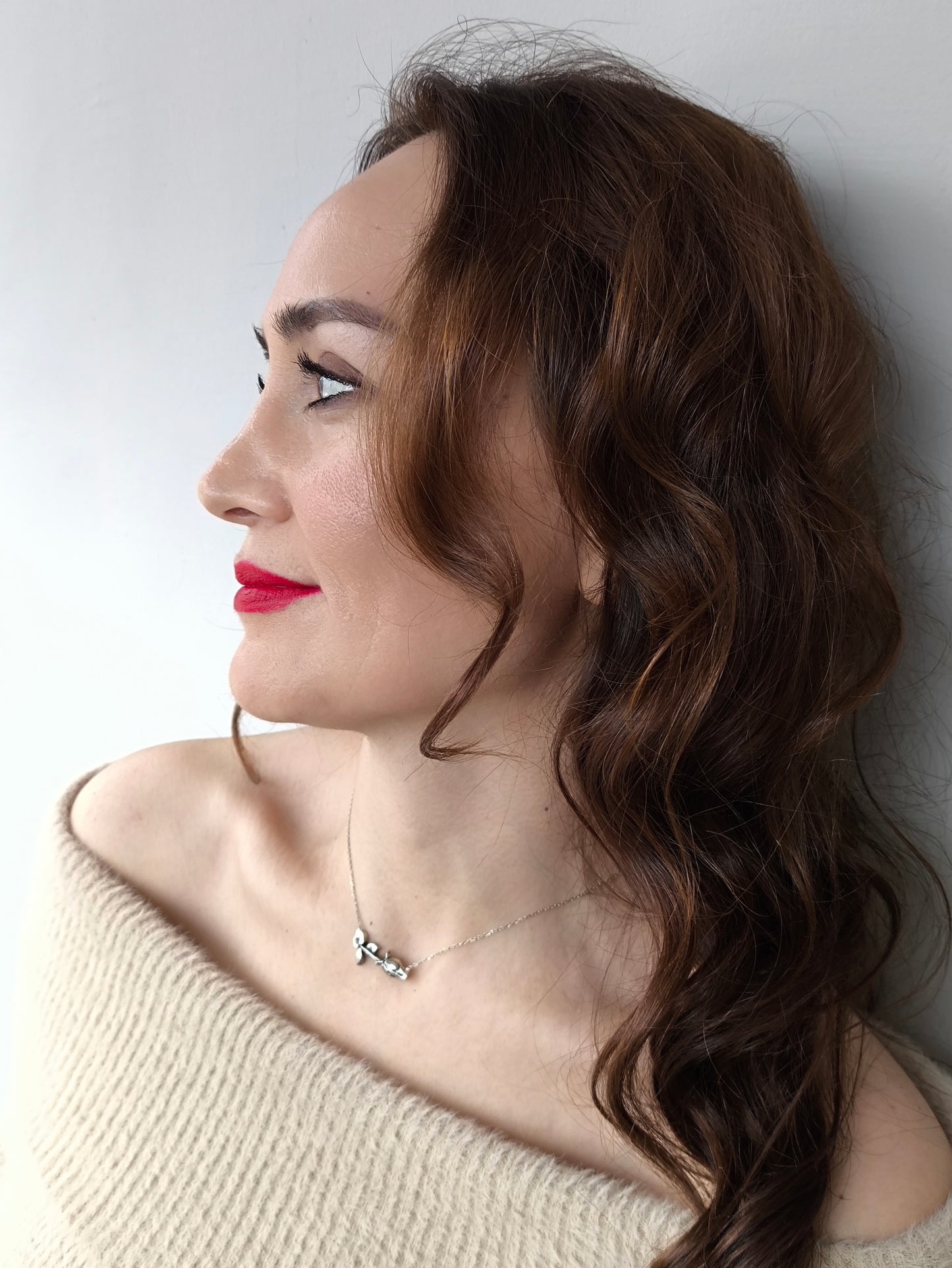 gül kolye – 925 ayar gümüş gonca gül tasarımı potansiyel ve canlılık enerjisi