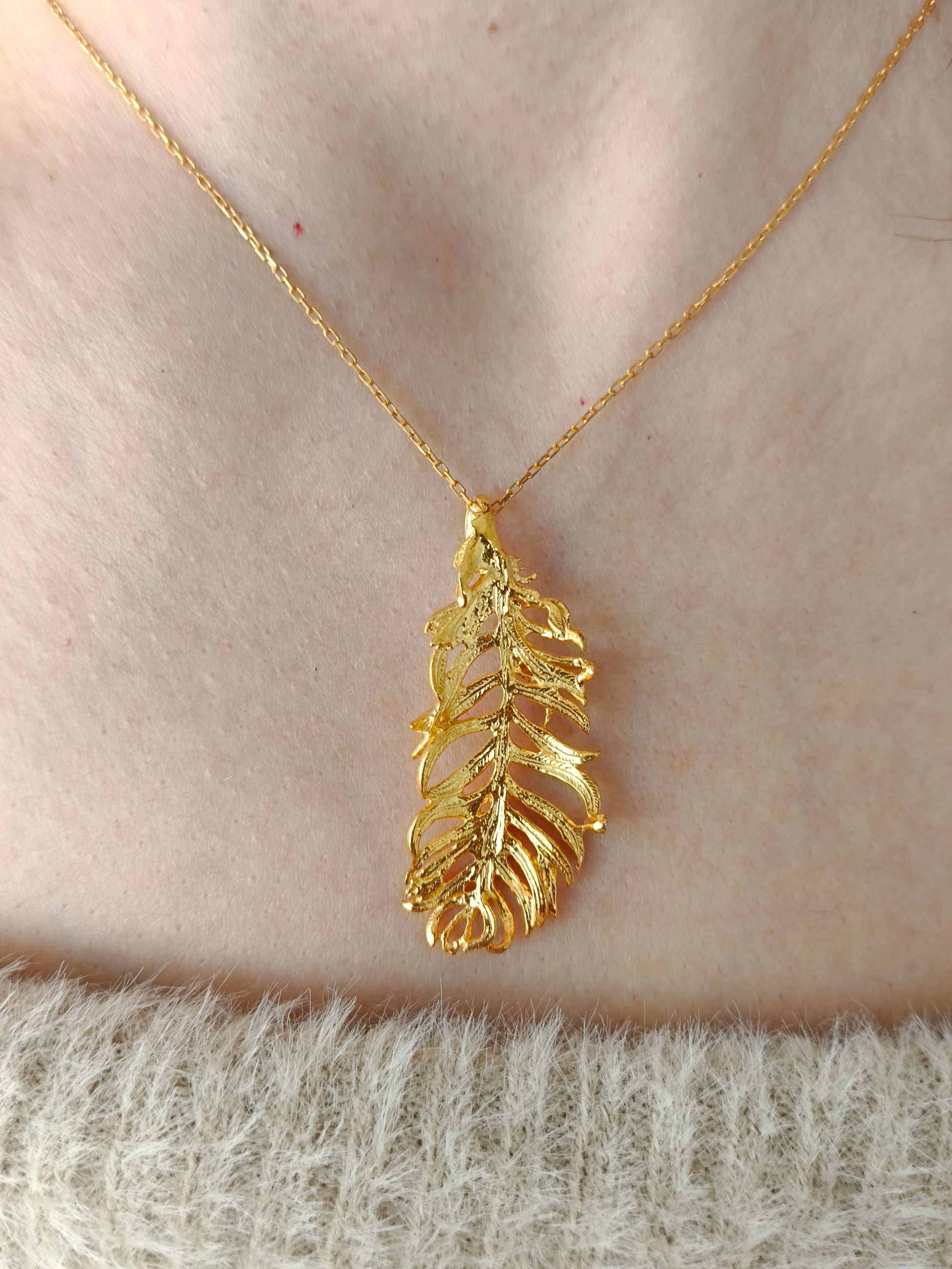 yaprak kolye – 925 ayar gümüş doğayla uyum ve topraklanma sembollü tasarım