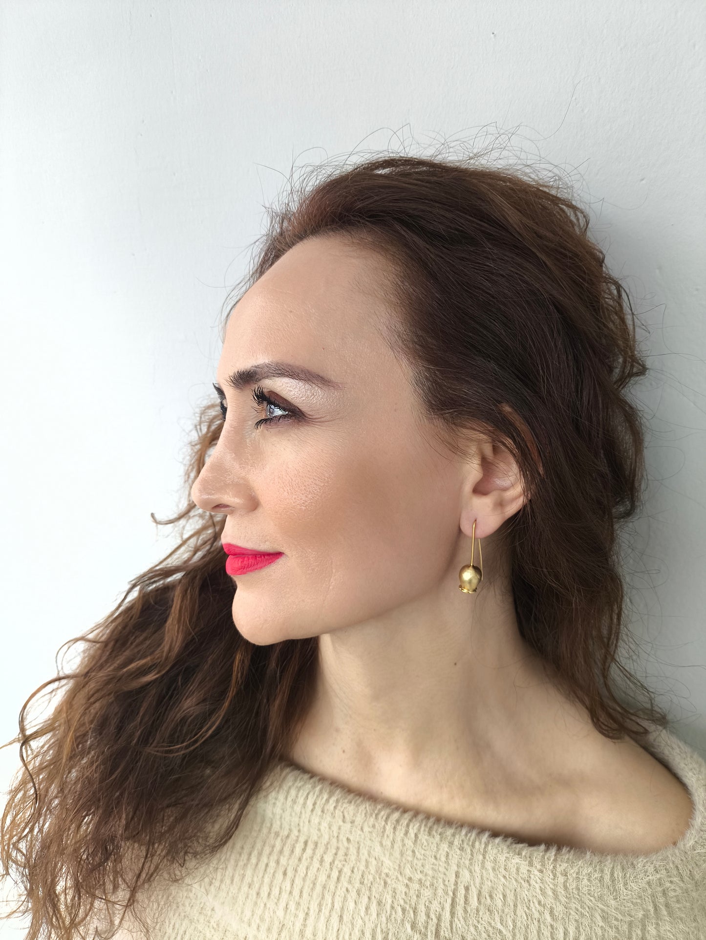 gümüş kocayemiş küpe takımı – doğadan ilham alan el yapımı tasarım