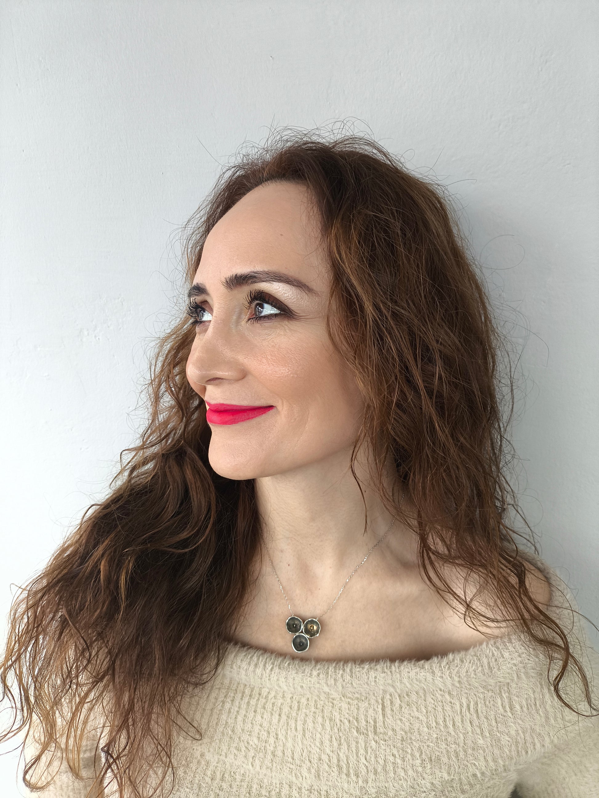 Three pod kolye lotus ilhamlı tasarım – 925 ayar çift yönlü gümüş kolye