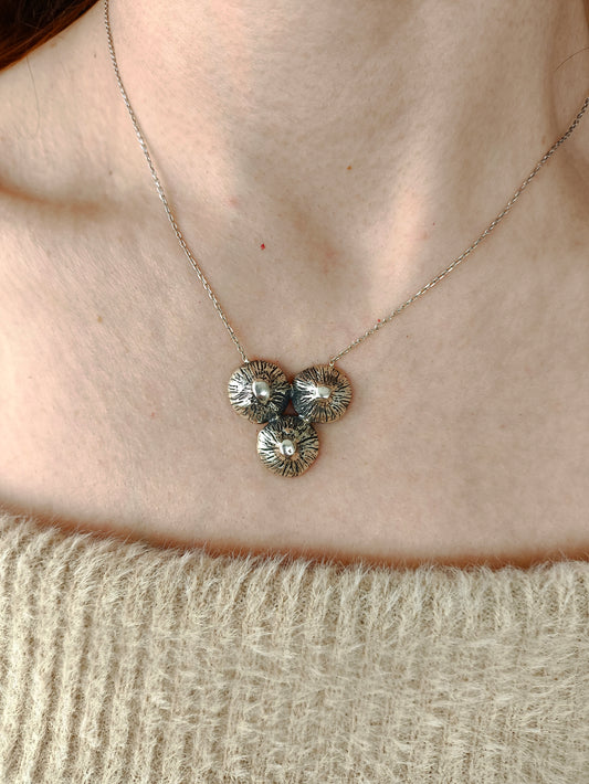 Three pod kolye lotus ilhamlı tasarım – 925 ayar çift yönlü gümüş kolye