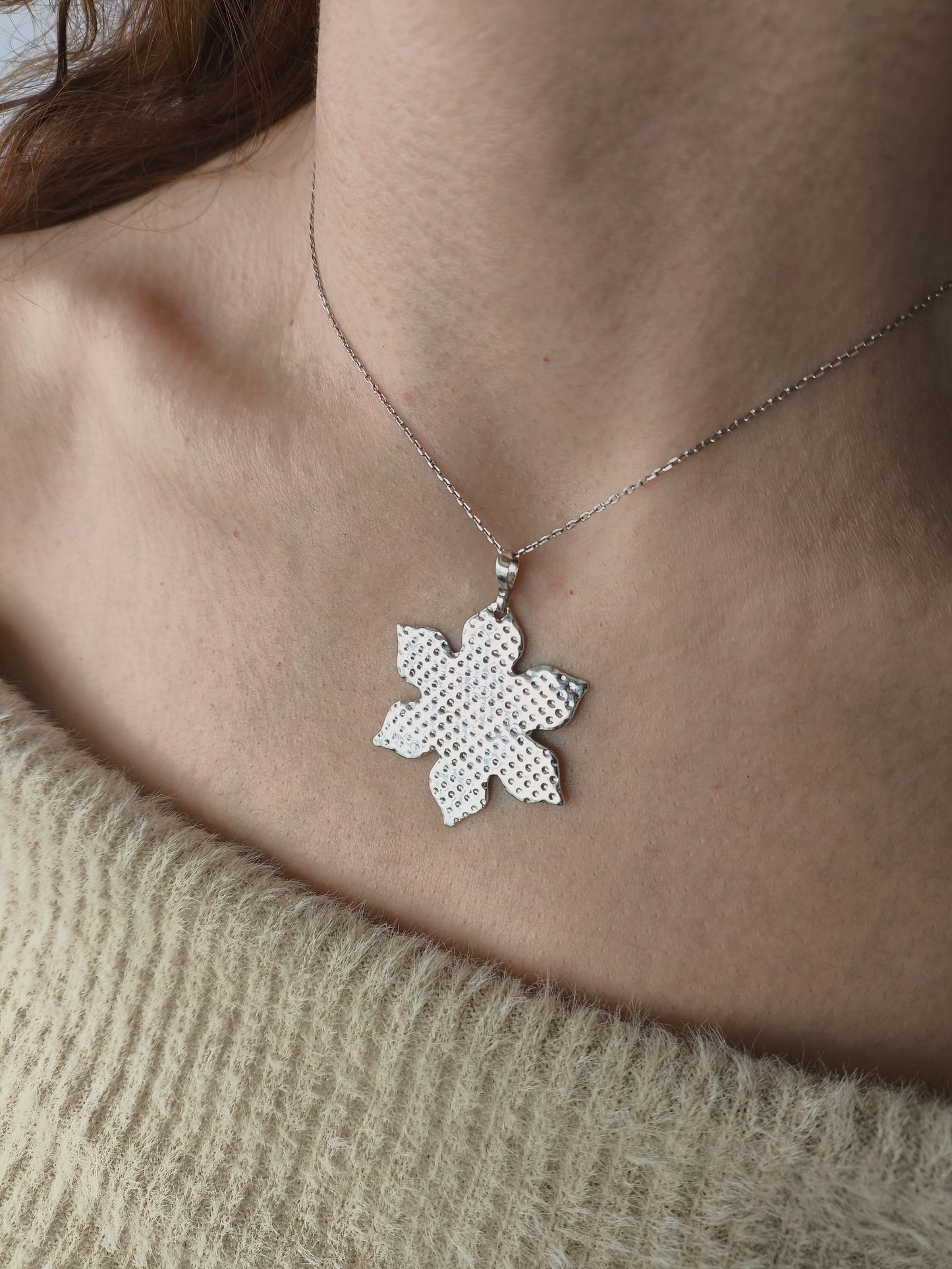 6 yapraklı çiçek kolye – 925 ayar gümüş spiritüel denge ve merkezlenme sembol