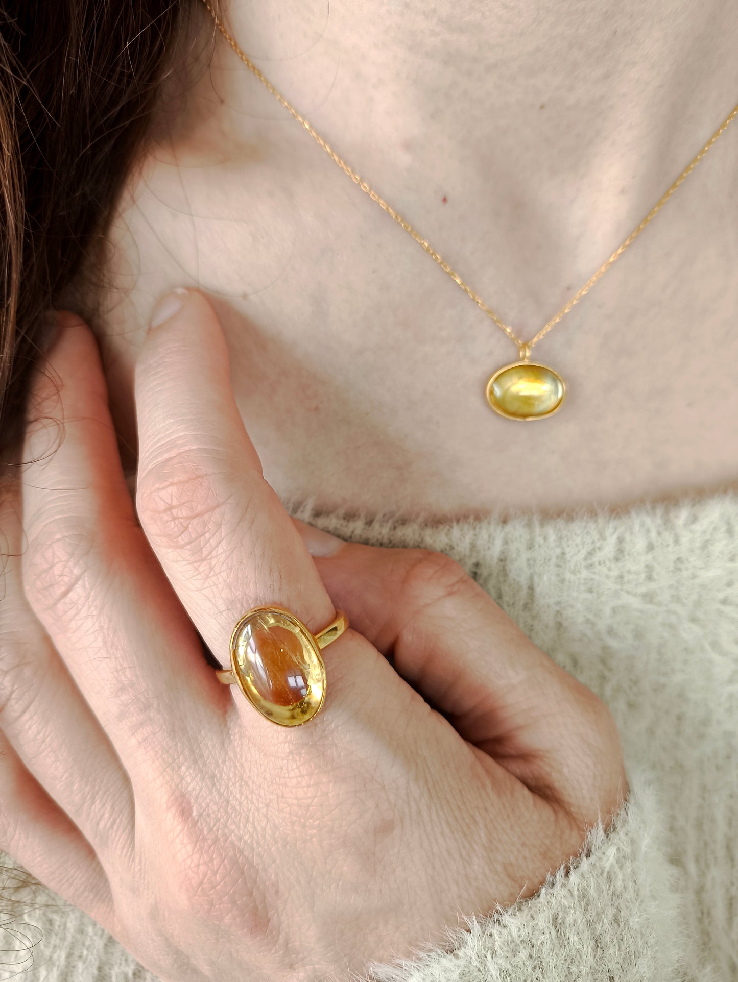 sitrin kolye – altın kaplama gümüş ve doğal sitrin taşlı enerji uyumlu takı