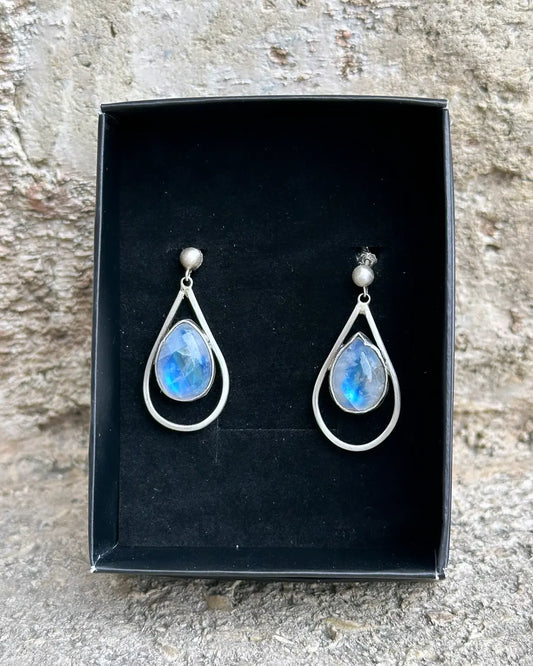 Ay Taşlı Drop Küpe Takımı