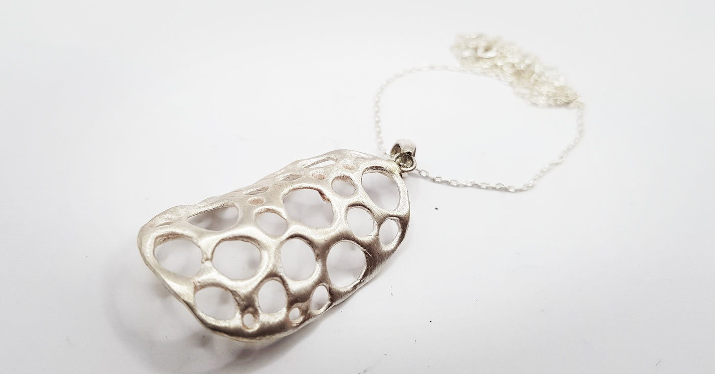 amorf ajurlu gümüş takı - su altı canlılarından ilham almış tasarım