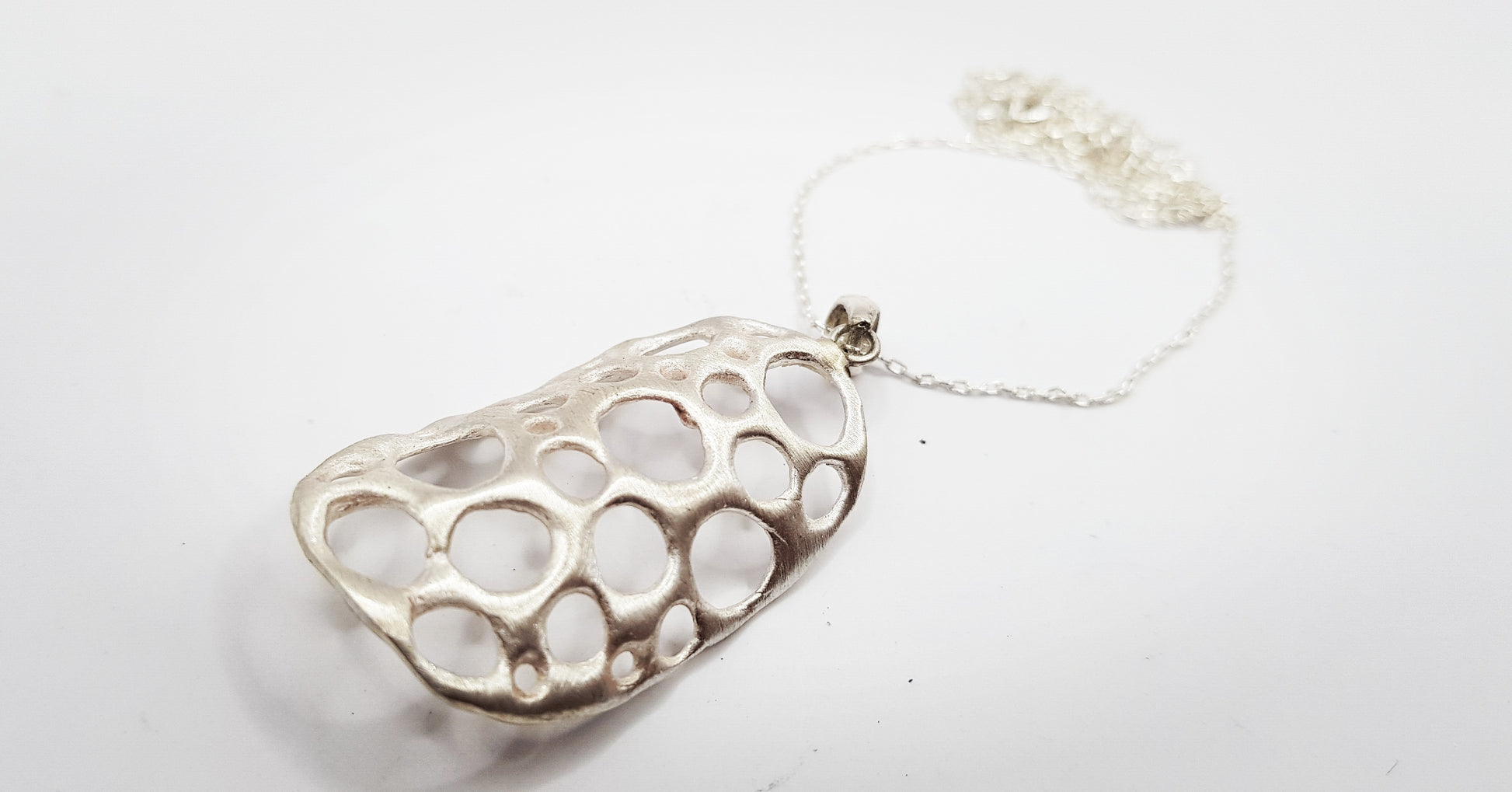 amorf ajurlu gümüş takı - su altı canlılarından ilham almış tasarım