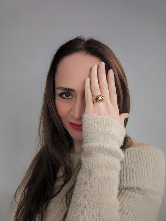 Kafesli Yüzük