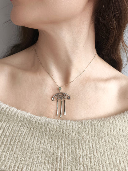 otantik kadın kolye – koçboynuzu motifli doğal taşlı gümüş/altın takı – bolluk sembollü tasarım