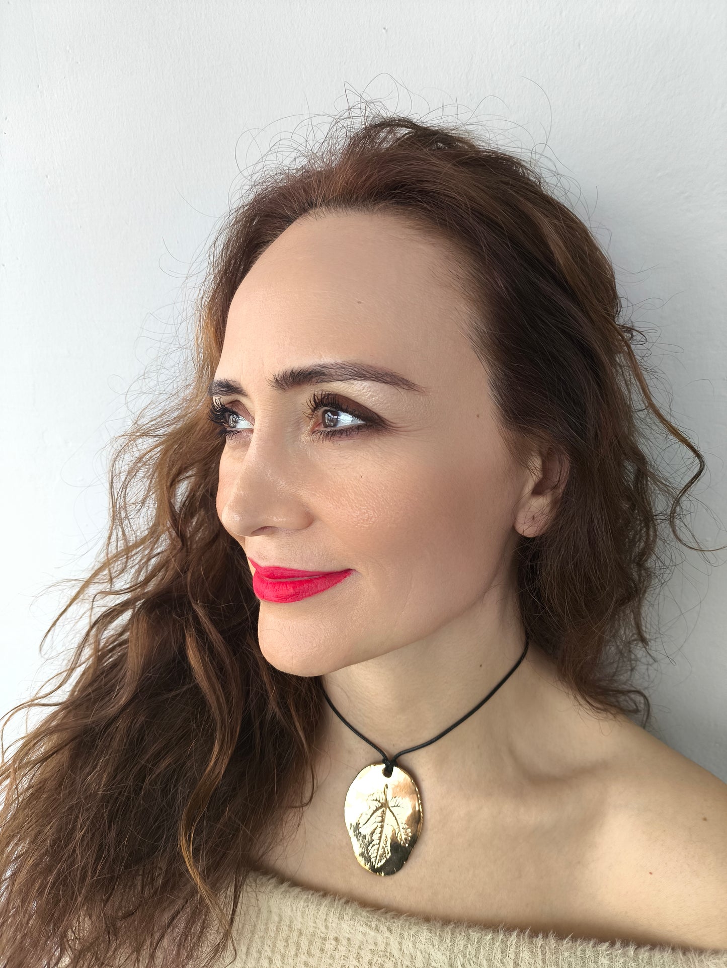 çınar yaprağı desenli kolye – bronz doğal baskı güçlü sembol